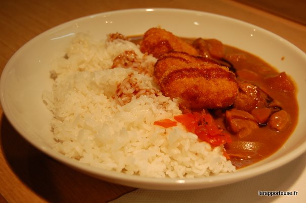 Riz au curry et croquettes